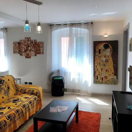 Apartment House Claudia By Holiday World *